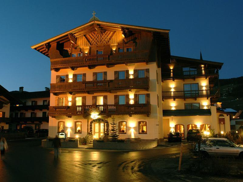 Hotel Braeuwirt Кирхберг ин Тирол Екстериор снимка
